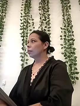 Snapshot of RossyAlvarez chatting on 10, 7, 2026 RossyAlvarez online show from 10, 7, 2026