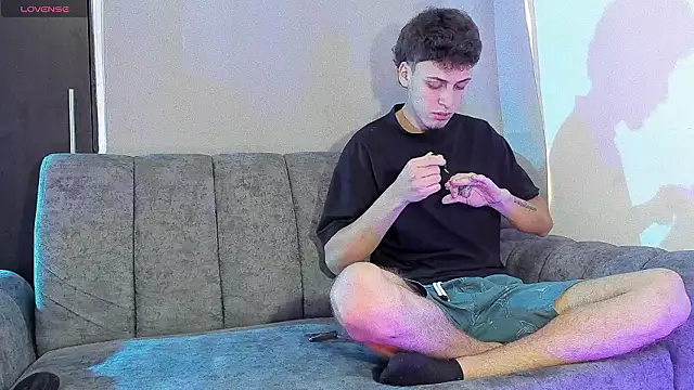 Two sexboys online show from 13, 3, 2026