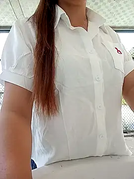 Bling sexy online show from 8, 4, 2026