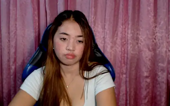 pinay mayahiga online show from 9, 5, 2026