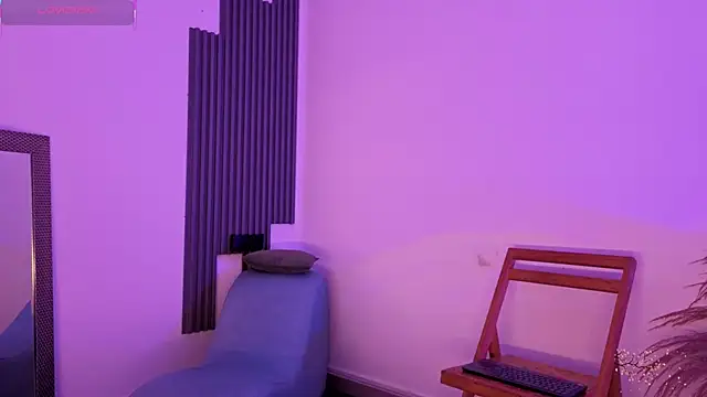 Snapshot of fransheskarossi chatting on 2, 3, 2026 fransheskarossi online show from 2, 3, 2026