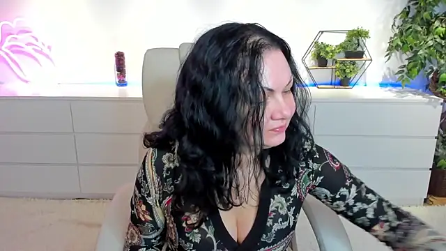 Snapshot of IrissMoon chatting on 25, 2, 2026 IrissMoon online show from 25, 2, 2026