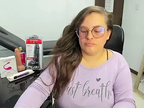 Snapshot of Sarah_Boobs_ chatting on 12, 2, 2026 Sarah Boobs online show from 12, 2, 2026