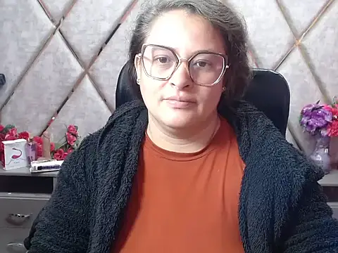 Snapshot of Sarah_Boobs_ chatting on 20, 2, 2026 Sarah Boobs online show from 20, 2, 2026