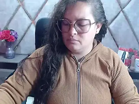 Snapshot of Sarah_Boobs_ chatting on 28, 2, 2026 Sarah Boobs online show from 28, 2, 2026