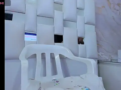 Snapshot of Mariam_Rossee chatting on 24, 4, 2026 Mariam Rossee online show from 24, 4, 2026