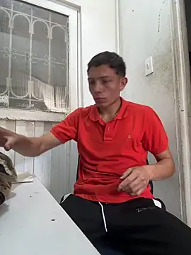 Snapshot of santiObrero chatting on 20, 5, 2026 santiObrero online show from 20, 5, 2026