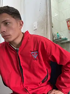 Snapshot of santiObrero chatting on 28, 5, 2026 santiObrero online show from 28, 5, 2026
