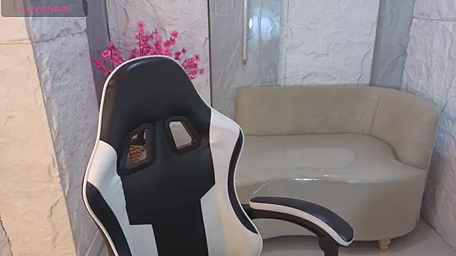 Snapshot of Aliz_Cooper_Tx chatting on 4, 2, 2026 Aliz Cooper Tx online show from 4, 2, 2026