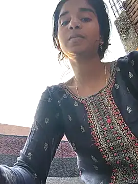 Cute-Natashaa online show from 18, 2, 2026