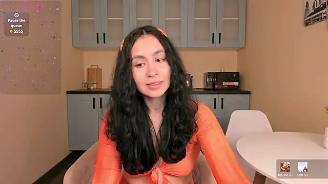 Snapshot of GiovannaAntonelli chatting on 27, 5, 2026 GiovannaAntonelli online show from 27, 5, 2026
