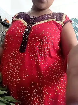 Hot-Tinaa online show from 7, 5, 2026