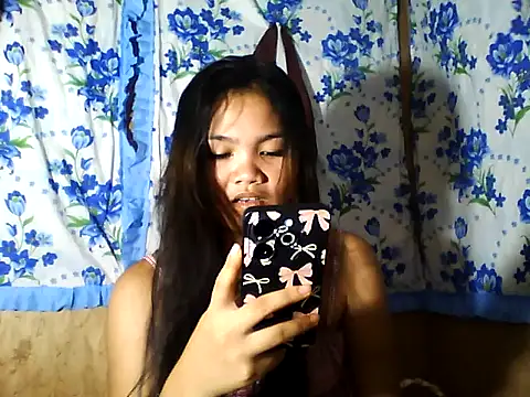 PinaySkinnyJust18 online show from 12, 4, 2026