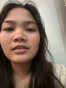 PinaySkinnyJust18 online show from 18, 4, 2026