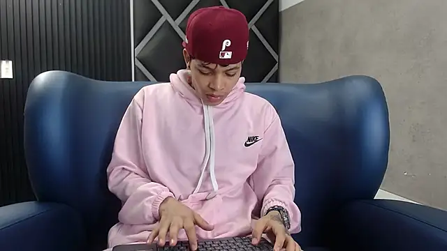 Snapshot of Dogan_Renzo0 chatting on 2, 2, 2026 Dogan Renzo0 online show from 2, 2, 2026