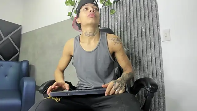 Snapshot of Dogan_Renzo0 chatting on 10, 2, 2026 Dogan Renzo0 online show from 10, 2, 2026