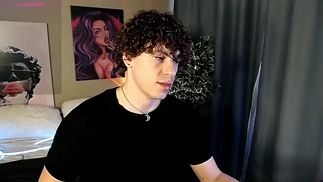 Snapshot of TylerGibson chatting on 5, 6, 2026 TylerGibson online show from 5, 6, 2026