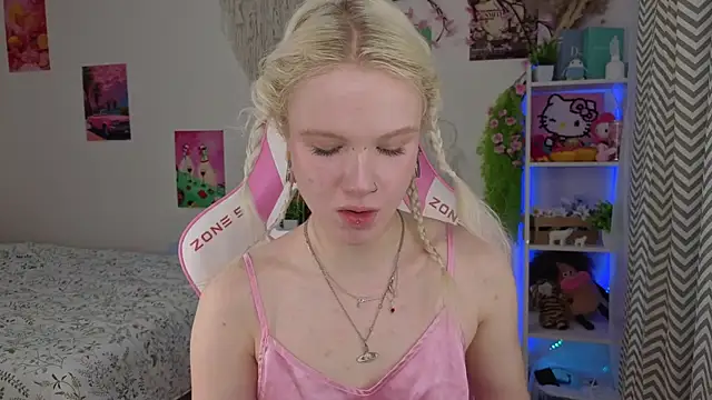 Mia WaterFall online show from 13, 5, 2026