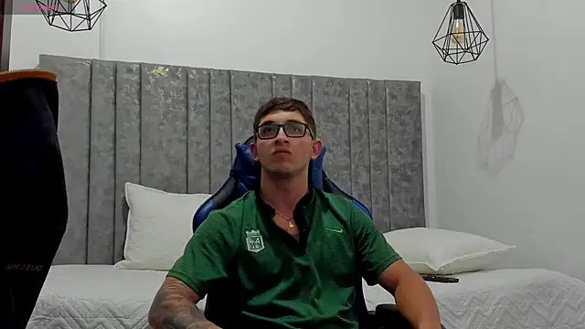 Snapshot of Calvin_Hunter chatting on 26, 3, 2026 Calvin Hunter online show from 26, 3, 2026