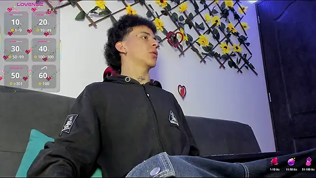 Snapshot of Maxxx_bigcockx chatting on 9, 2, 2026 Maxxx bigcockx online show from 9, 2, 2026