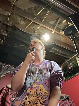 Snapshot of HazelFr33bird chatting on 12, 10, 2025 HazelFr33bird online show from 12, 10, 2025