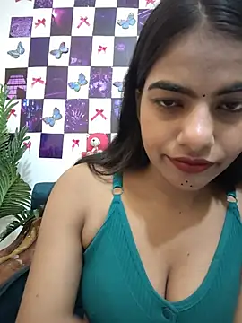 Snapshot of Alisha_Babyy chatting on 4, 7, 2026 Alisha Babyy online show from 4, 7, 2026