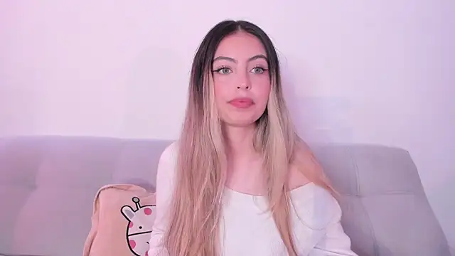 Fernanda aaaa online show from 21, 4, 2026