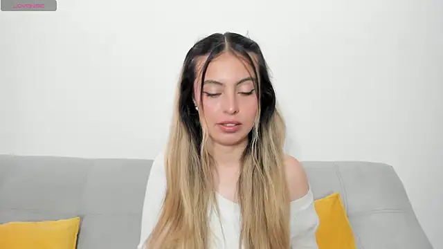 Fernanda aaaa online show from 15, 5, 2026