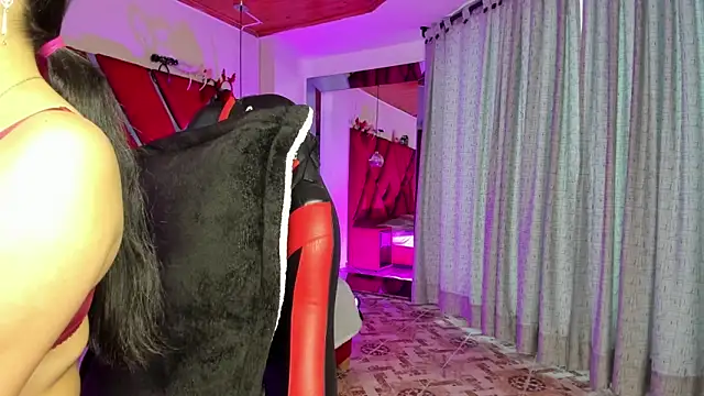 Lucia 24x online show from 21, 3, 2026