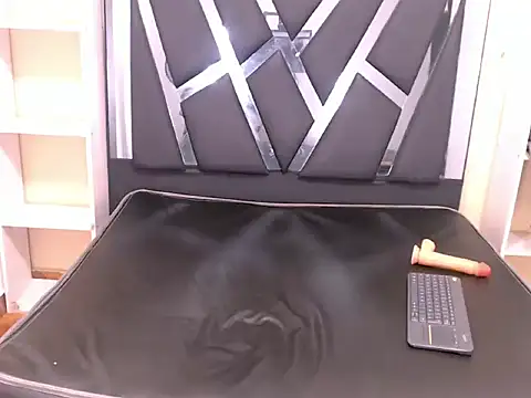 William Lewis online show from 5, 2, 2026