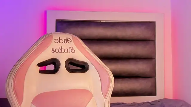 adhalee js online show from 14, 4, 2026