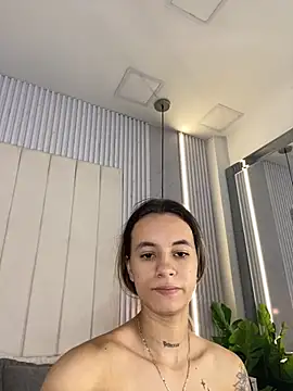 JuliaColemann online show from 9, 5, 2026