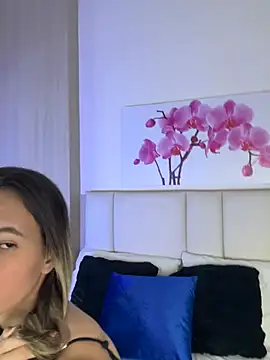 JuliaColemann online show from 23, 6, 2026