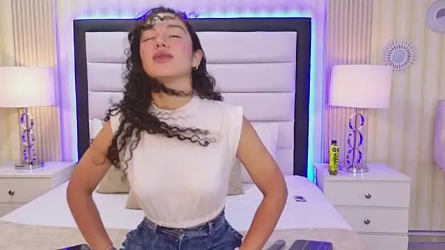 RoxanaAngel online show from 2, 3, 2026