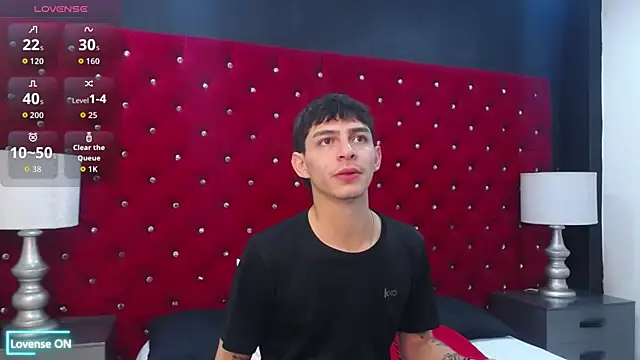 Logan Woods online show from 5, 2, 2026