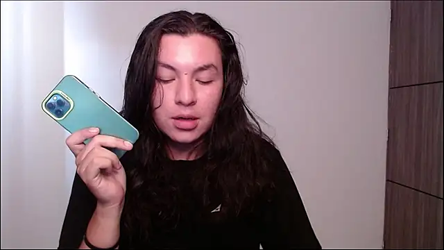 Yigolo   online show from 7, 7, 2026