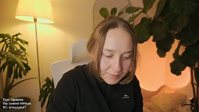 Scarlett NoirMuse online show from 5, 2, 2026