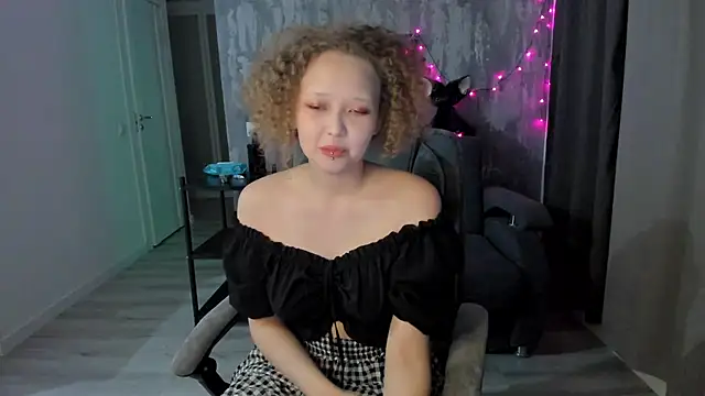 Senya Sol online show from 7, 7, 2026