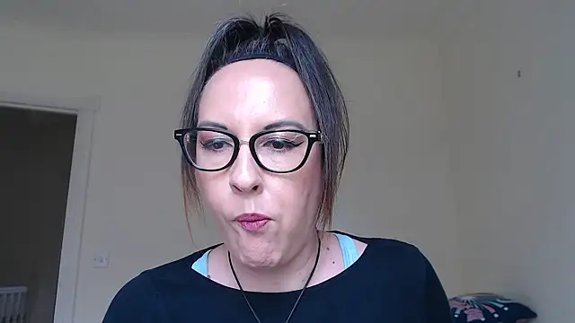 PsychicDominatrix online show from 29, 5, 2026