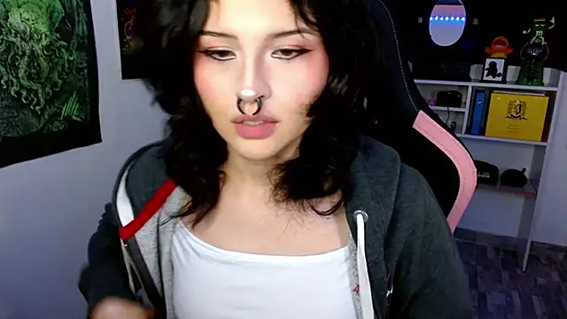 Snapshot of neena_nyx_ chatting on 10, 7, 2026 neena nyx online show from 10, 7, 2026