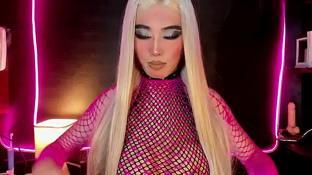 LovelyX0X0 online show from 11, 3, 2026