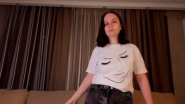 Snapshot of RamonaLarason chatting on 6, 2, 2026 RamonaLarason online show from 6, 2, 2026