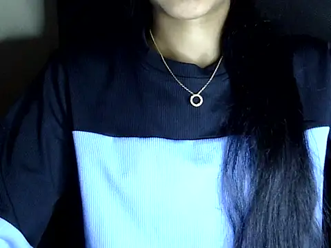 Snapshot of Khushi_v chatting on 4, 3, 2026 Khushi v online show from 4, 3, 2026