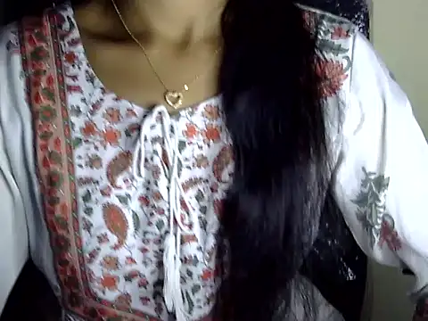 Snapshot of Khushi_v chatting on 10, 3, 2026 Khushi v online show from 10, 3, 2026