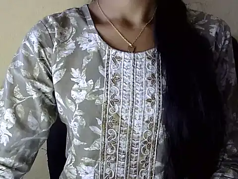 Snapshot of Khushi_v chatting on 25, 3, 2026 Khushi v online show from 25, 3, 2026