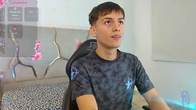 EVAN TAY online show from 3, 2, 2026