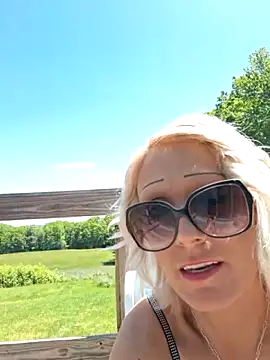 BeautifulFire23 online show from 3, 6, 2026