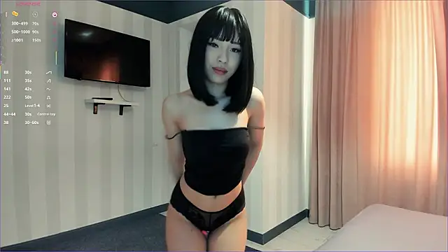 laumalove online show from 1, 2, 2026