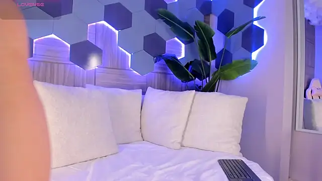 KatyaKozlov online show from 4, 6, 2026