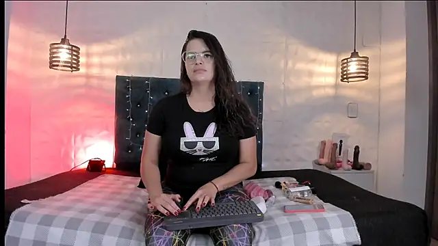 samantha foxyy online show from 7, 6, 2026